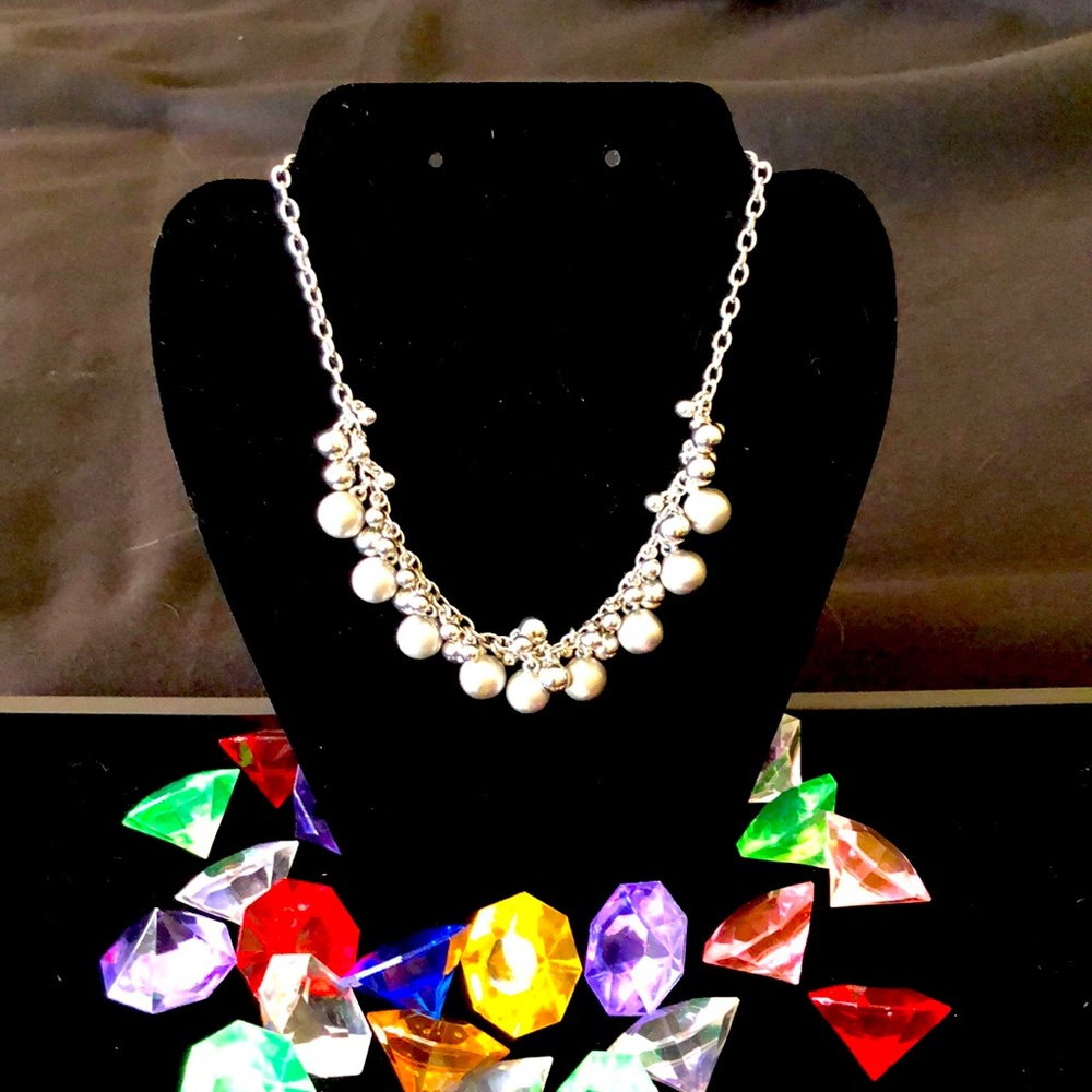 Lia Sophia NWOT adjustable silver bauble necklace